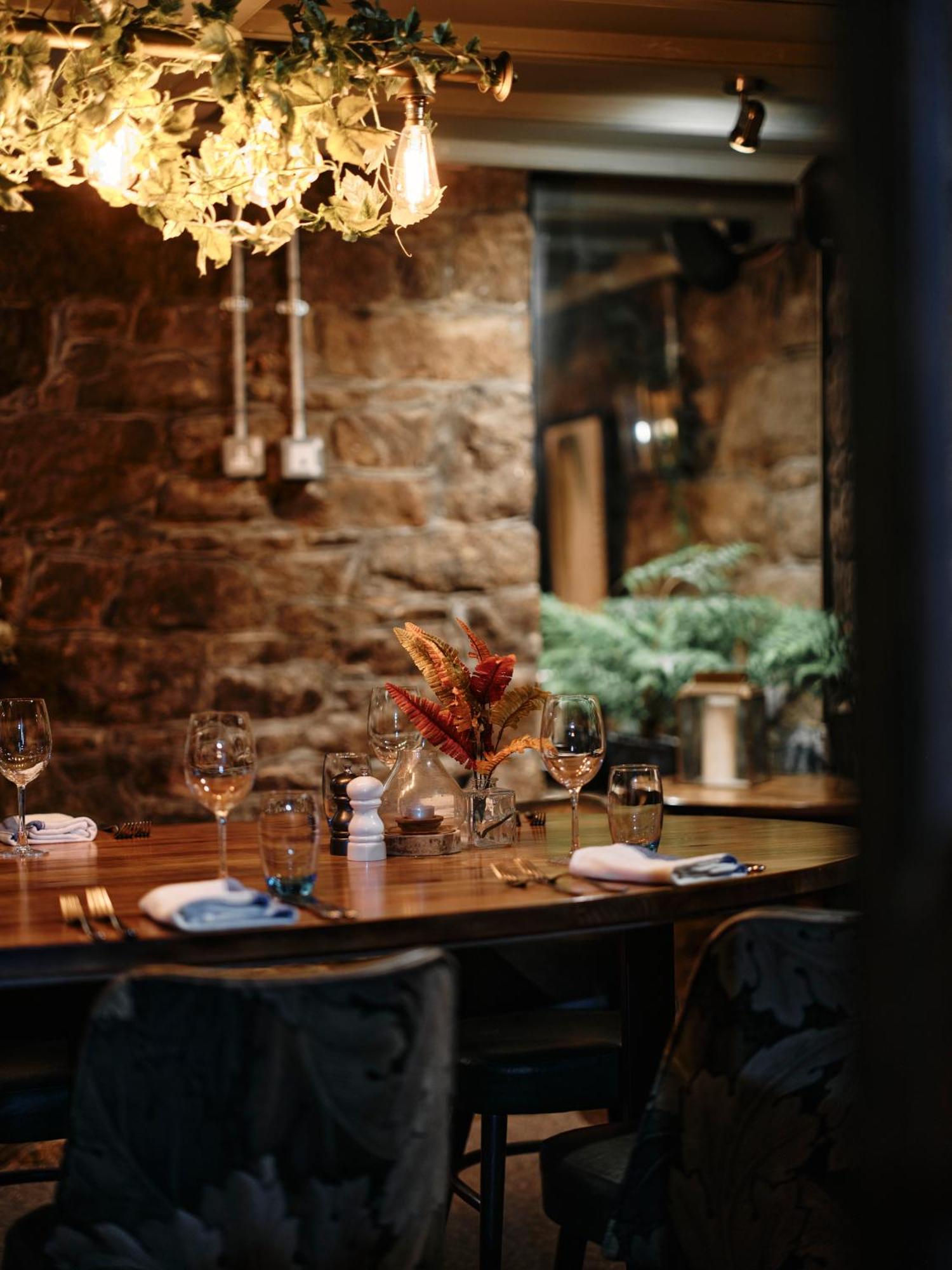 Old Court House Inn St Aubin Екстериор снимка