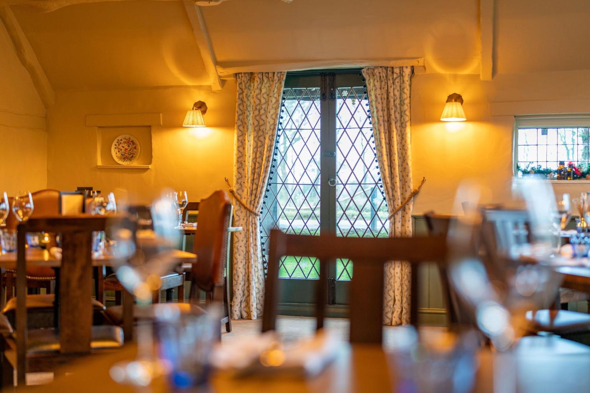 Old Court House Inn St Aubin Екстериор снимка