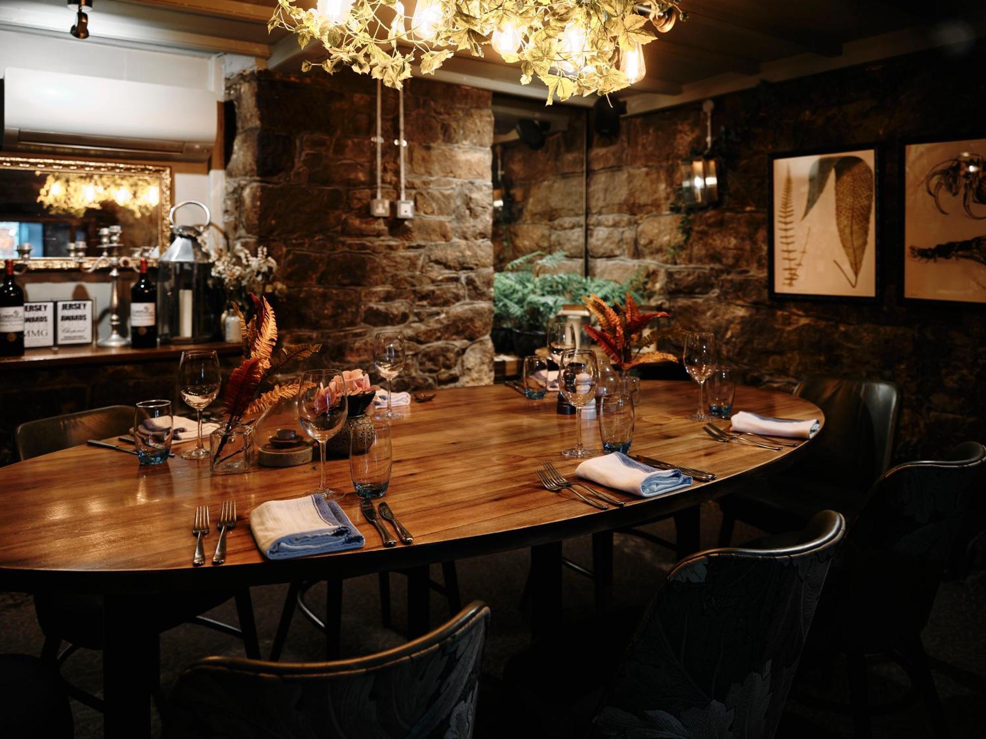 Old Court House Inn St Aubin Екстериор снимка